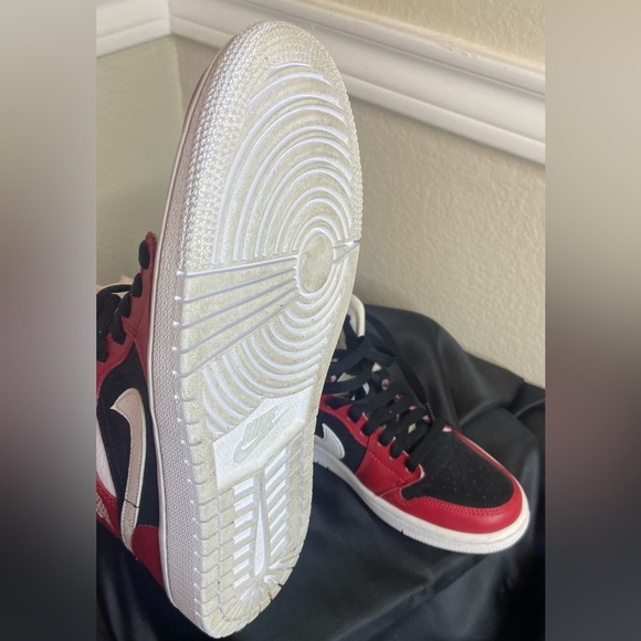 Jordan 1-Red/Blk/Wht - Picture 6 of 7